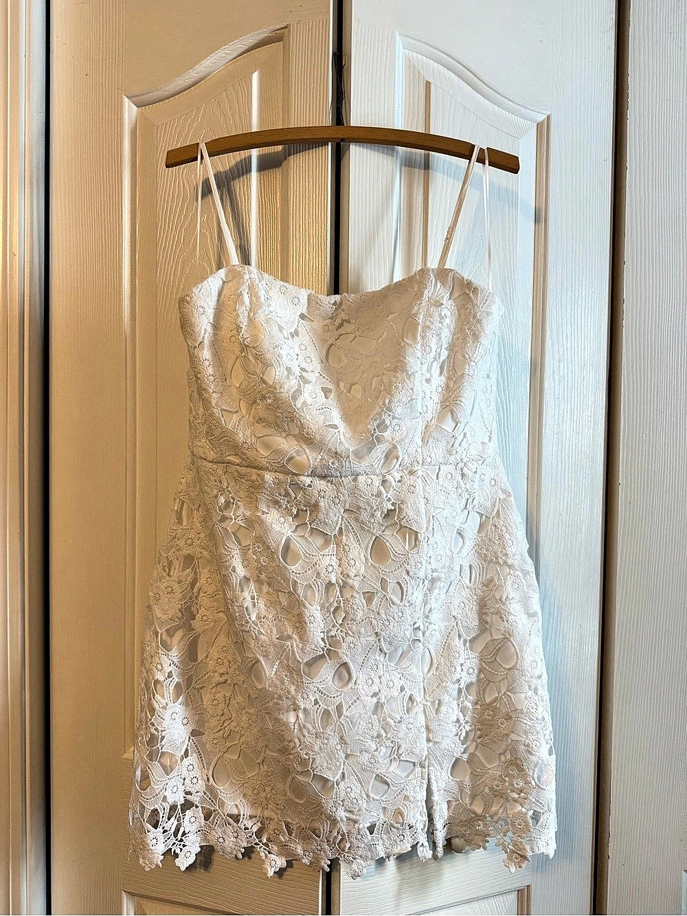 francesca's Lace Mini Dress in White Size XL Like New